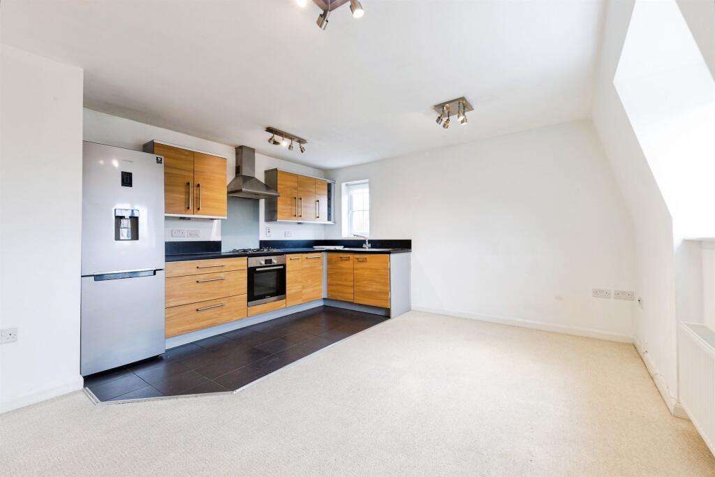 Additional image 3 of Great North Road, Hatfield