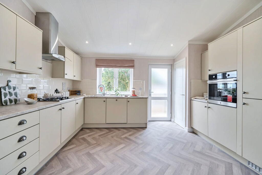 Dolbeare Court, Landrake, Saltash, Cornwall, PL12 5FH photo 3