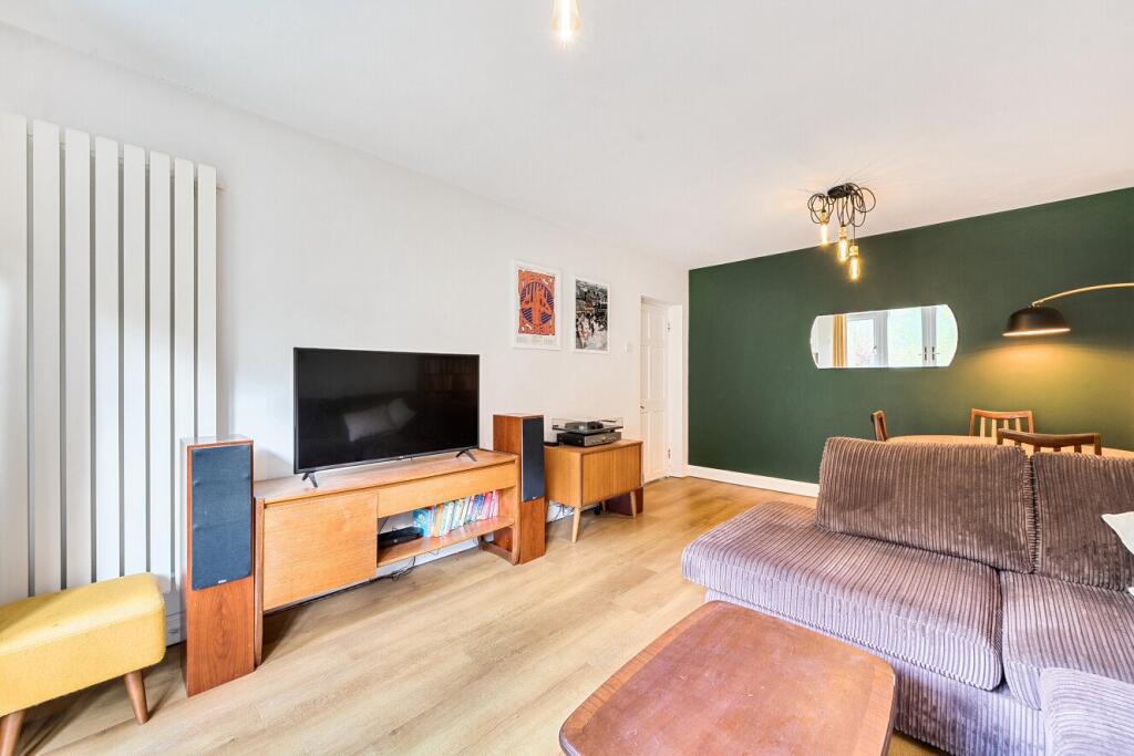 Main image of property: Homestall Road, London, SE22