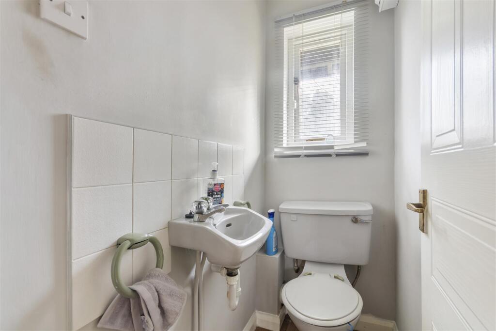 Additional image 4 of Ridgewood Close, Baildon, Shipley