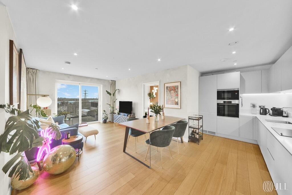 Main image of property: Navigation Point, N17