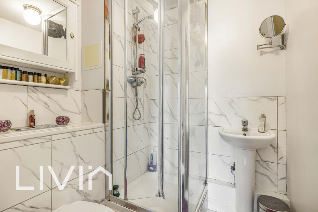 Apartment in London - View 5