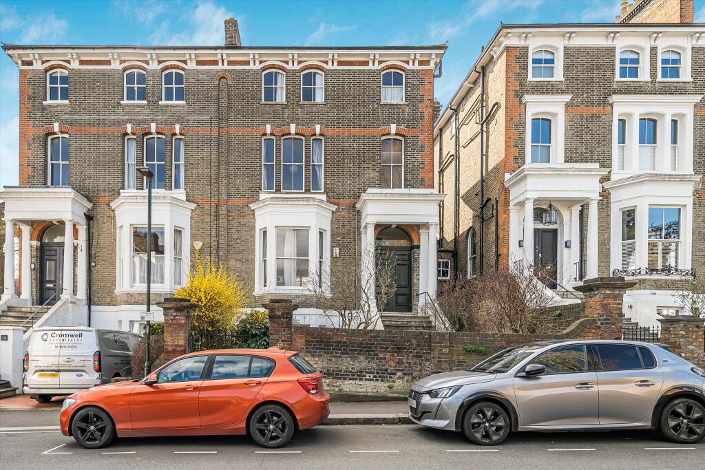 Apartment in Richmond, Petersham
