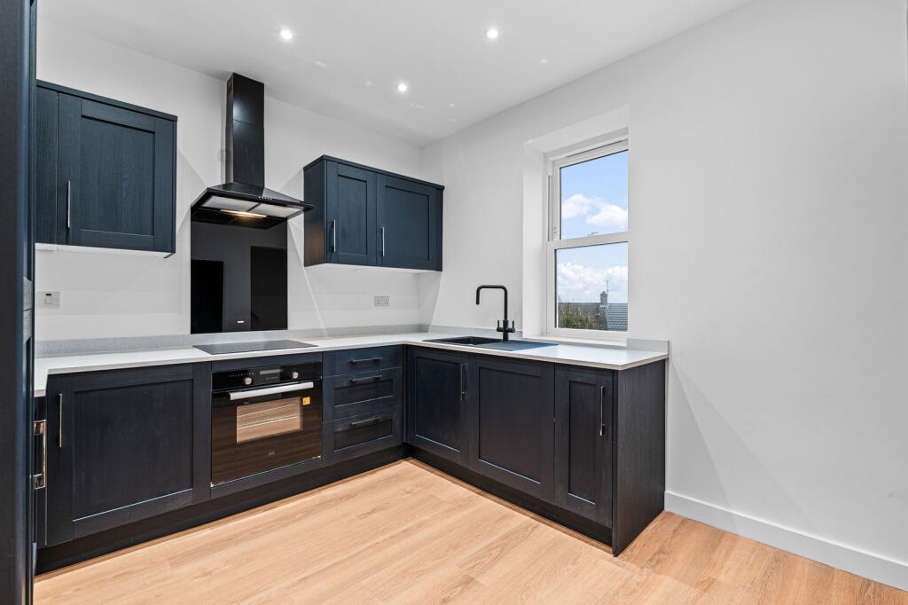 James Street, Worsbrough Dale, S70 4SL photo 4