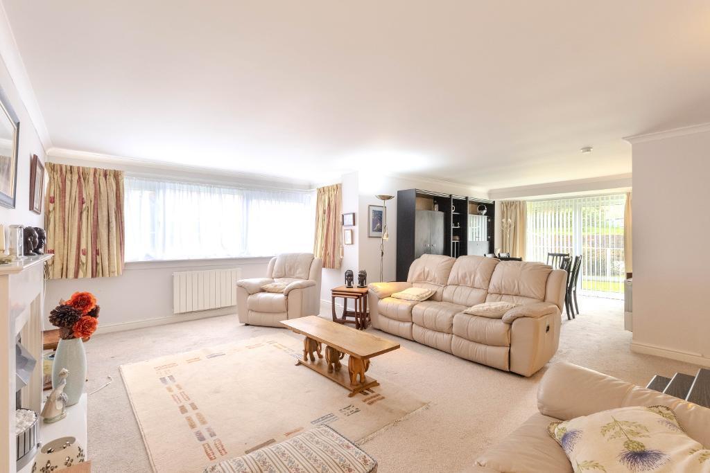 Norwood Park, Bearsden, G61 2RZ - View 5