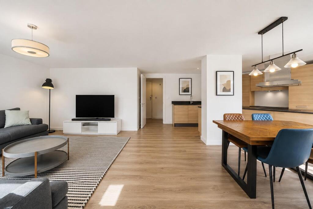 Apartment in London - View 2