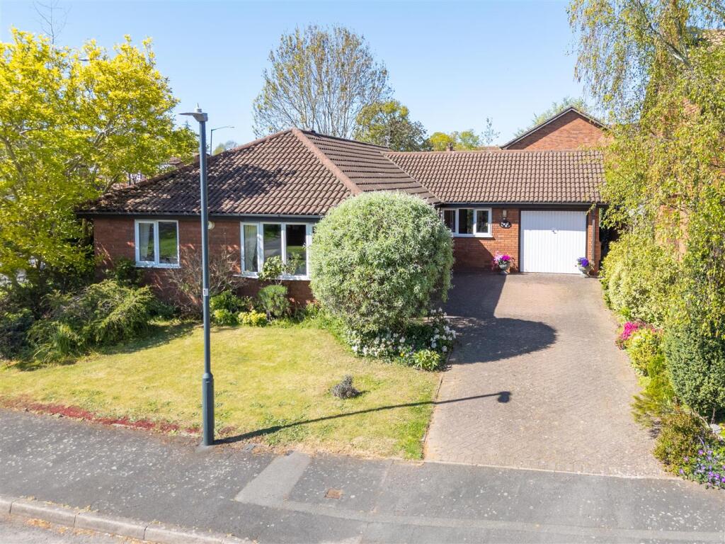 Main image of property: Avonlea Rise, Leamington Spa