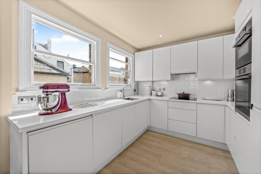Apartment in London - View 3
