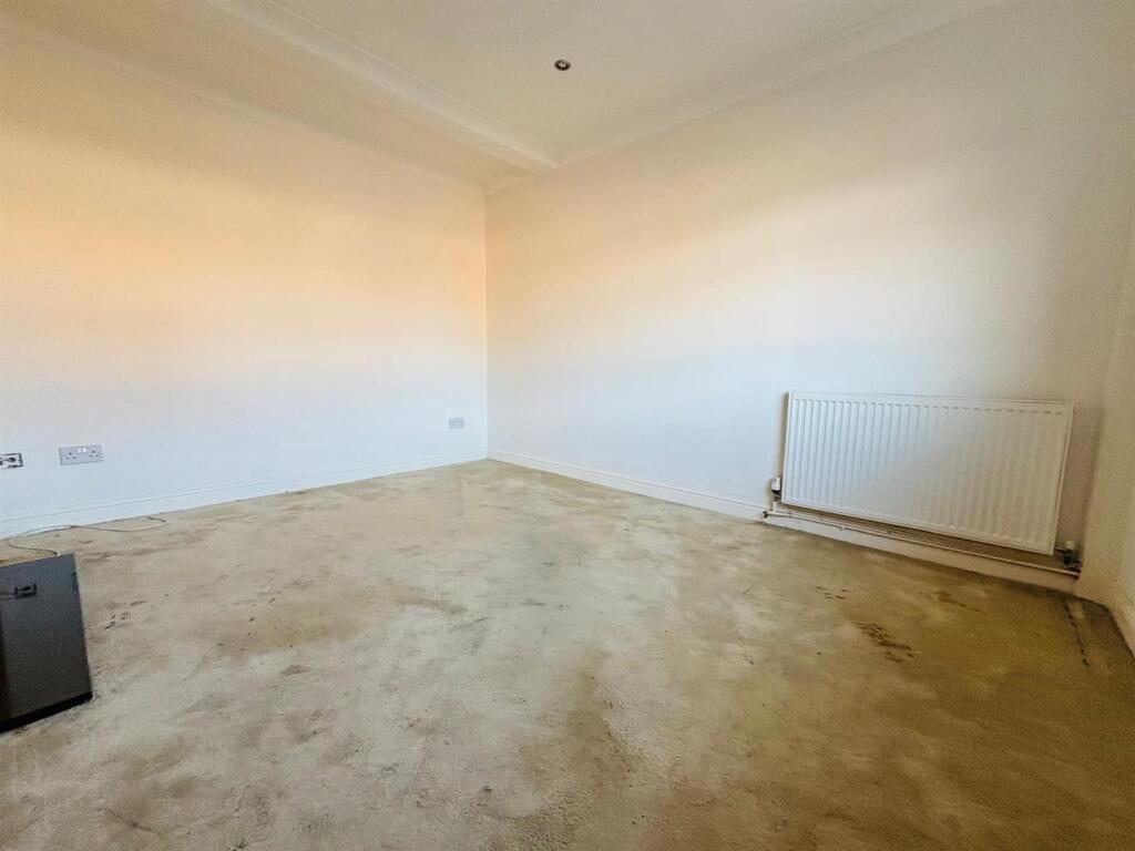 House in Leeds - View 5