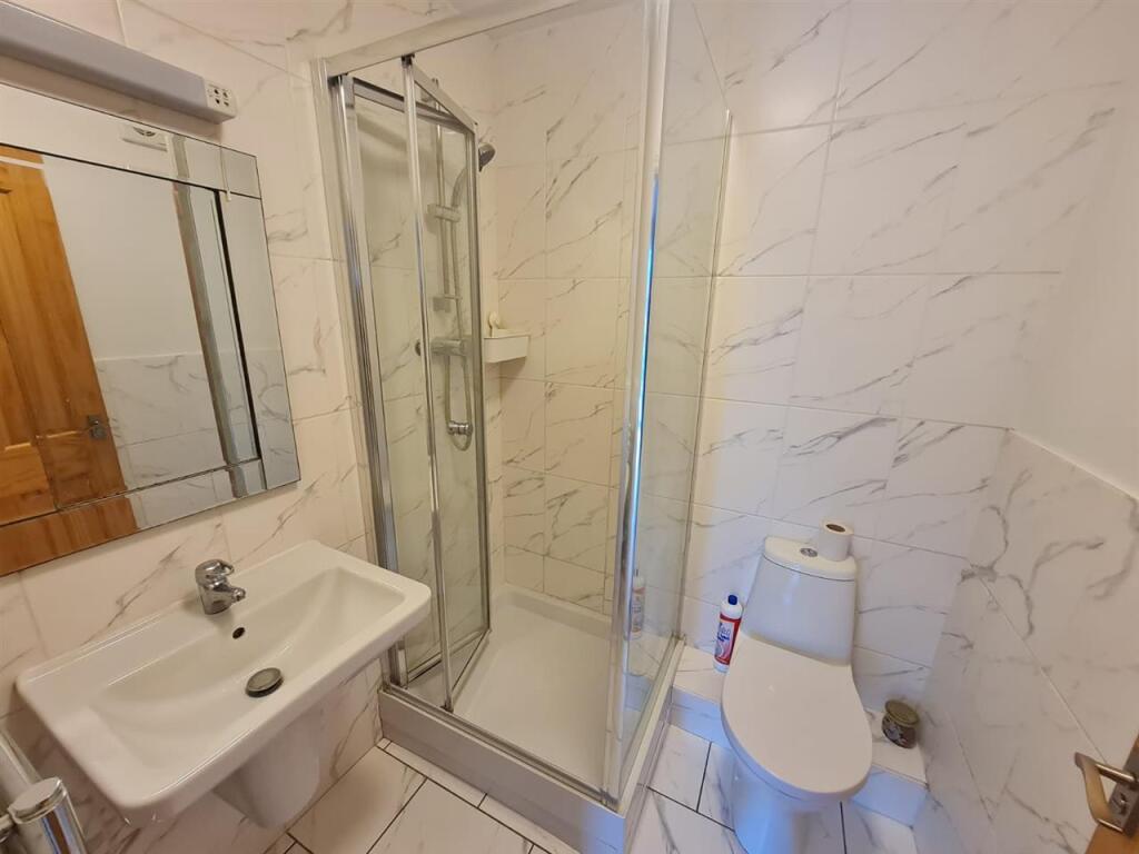 Apartment in Southampton - View 3