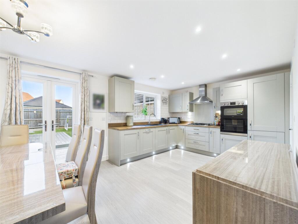Somerdale Avenue, Brockworth, Gloucester, Gloucestershire, GL3 photo 2