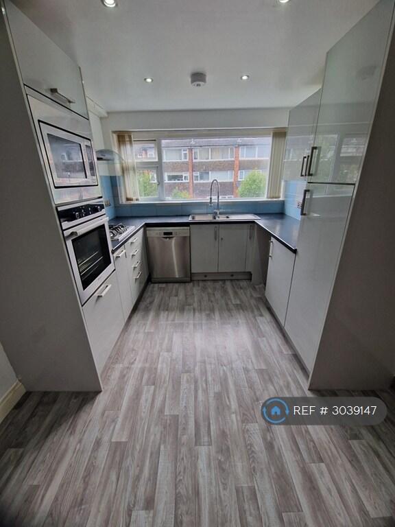 House in Stockport - View 4