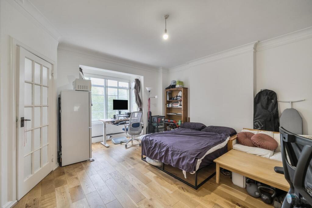 Rossmore Court, Park Road NW1 photo 4