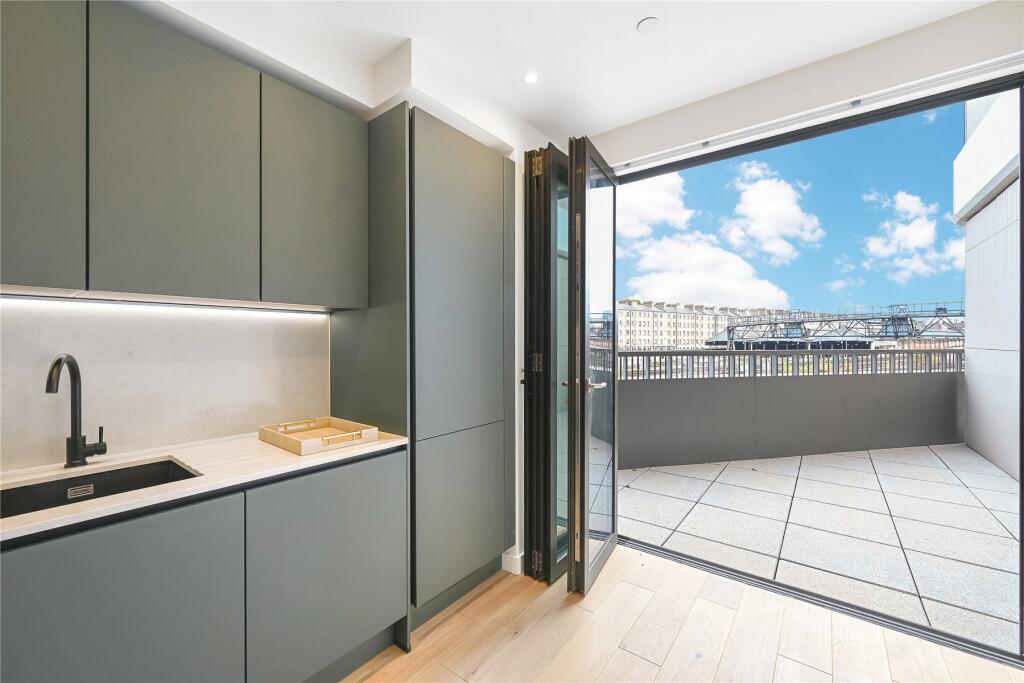 Apartment in London - View 4