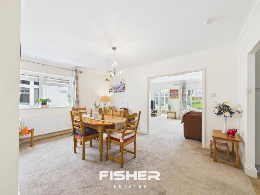 Sheering Lower Road photo 4