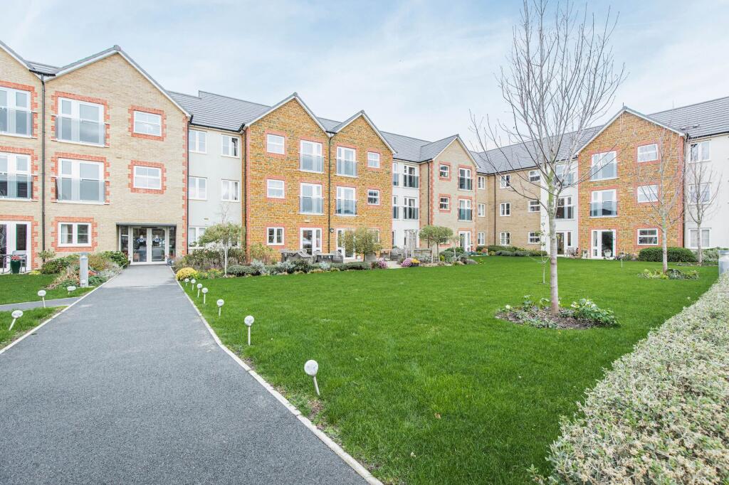 1-bed flat on Bright South Facing Apartment in Hunstanton, £159,995