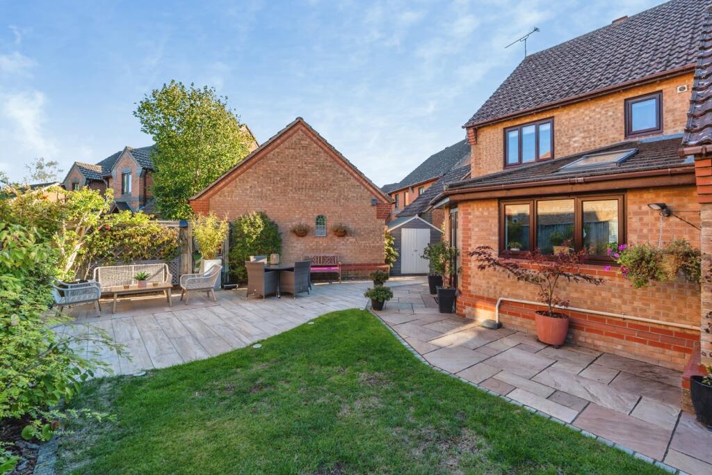 Surrey Close, Totton, Southampton, Hampshire, SO40 photo 4