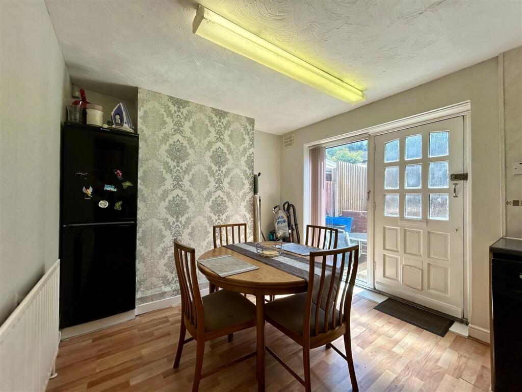 Red Leasowes Road, Halesowen - View 4