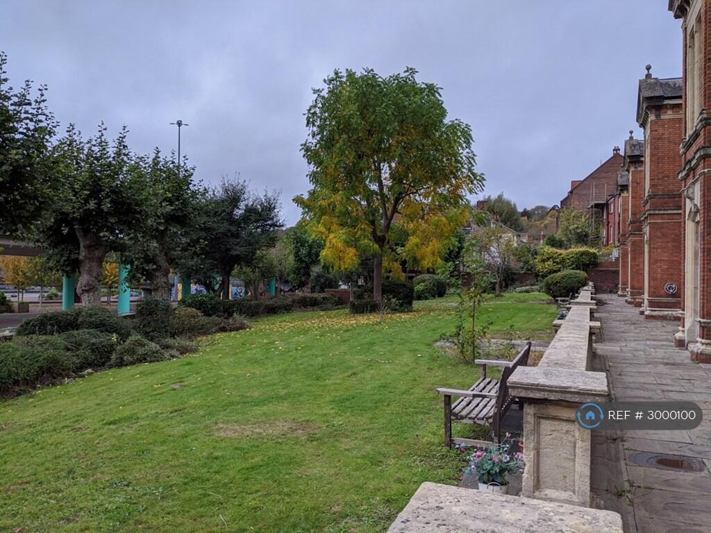 Property photo 8