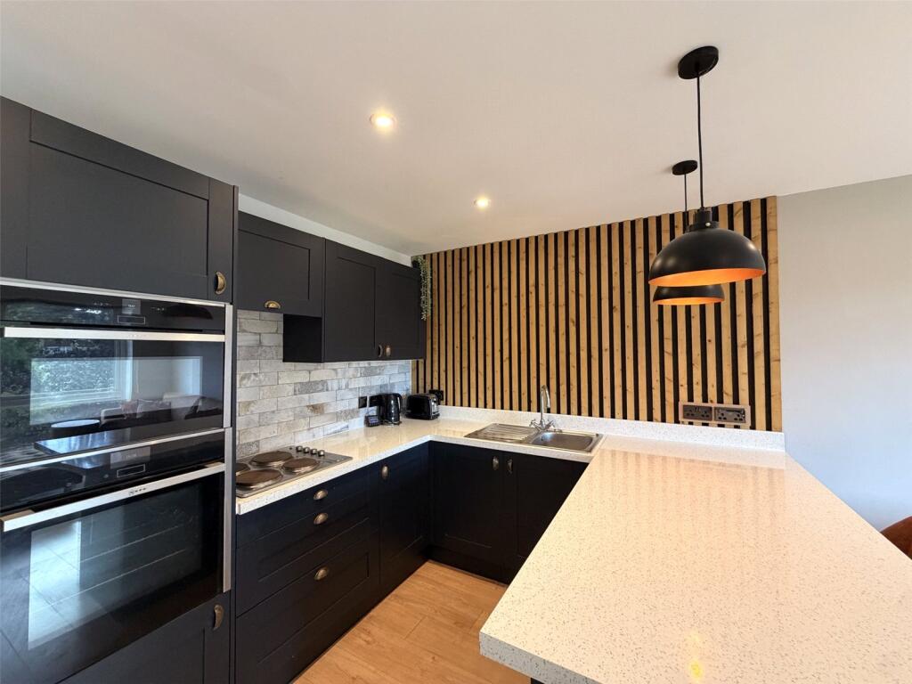Apartment in Birmingham, Cotteridge - View 3