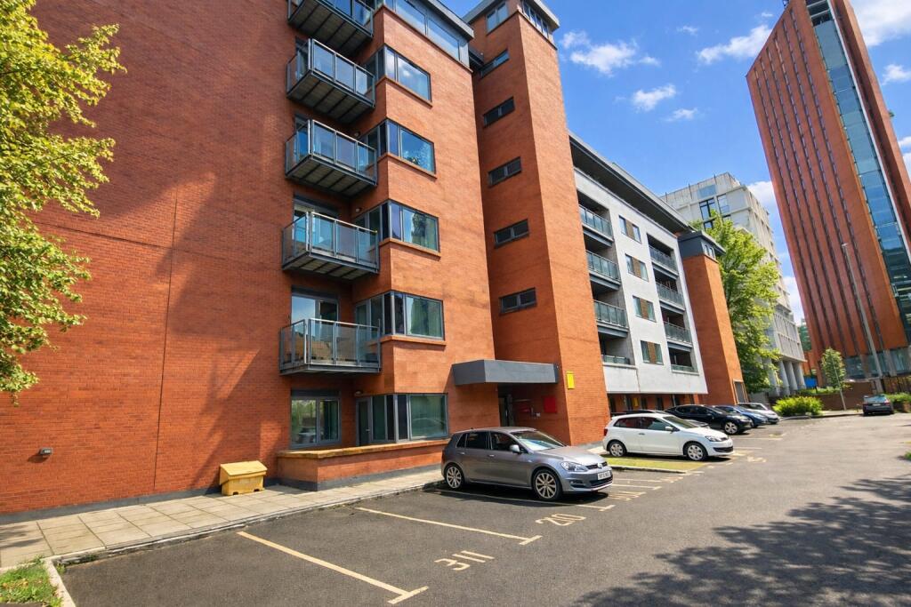 Main image of property: Castlegate, Manchester, M15 4QG
