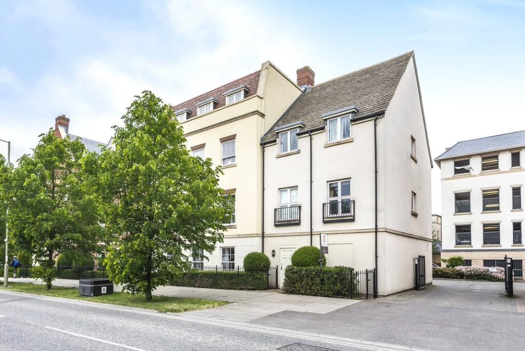 1-bed flat on Welch Way, Witney, £170,000