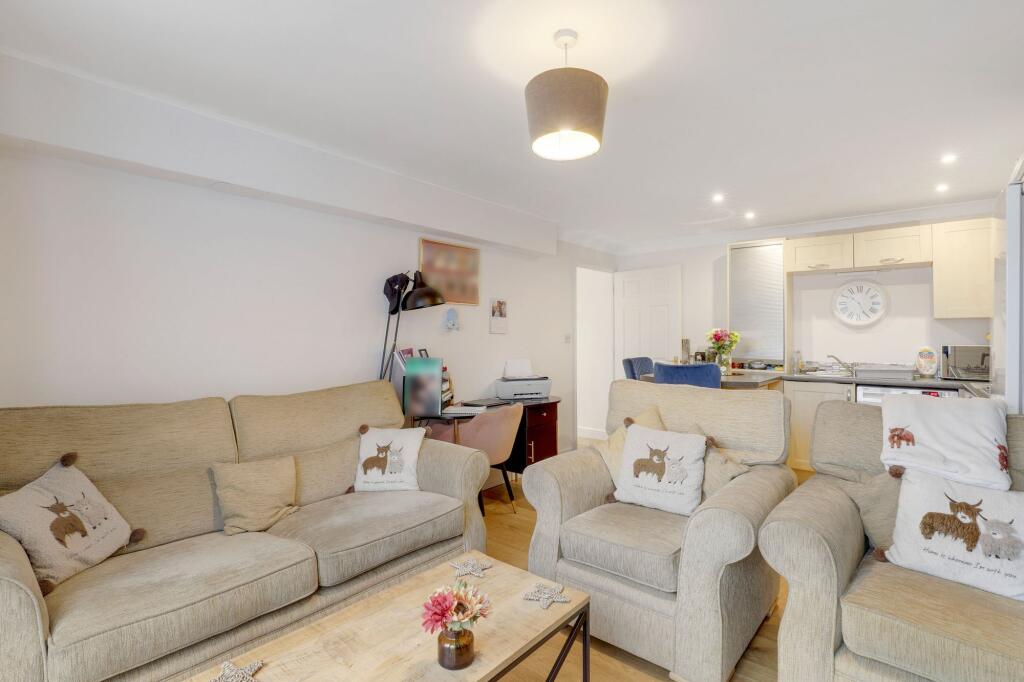 Apartment in Nottingham - View 5