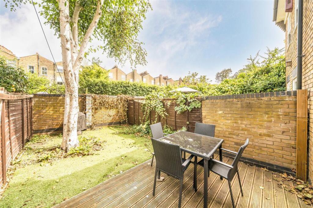 House in London - View 4
