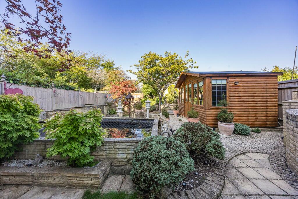 Main image of property: Harcourt Road, Wantage, Oxfordshire, OX12