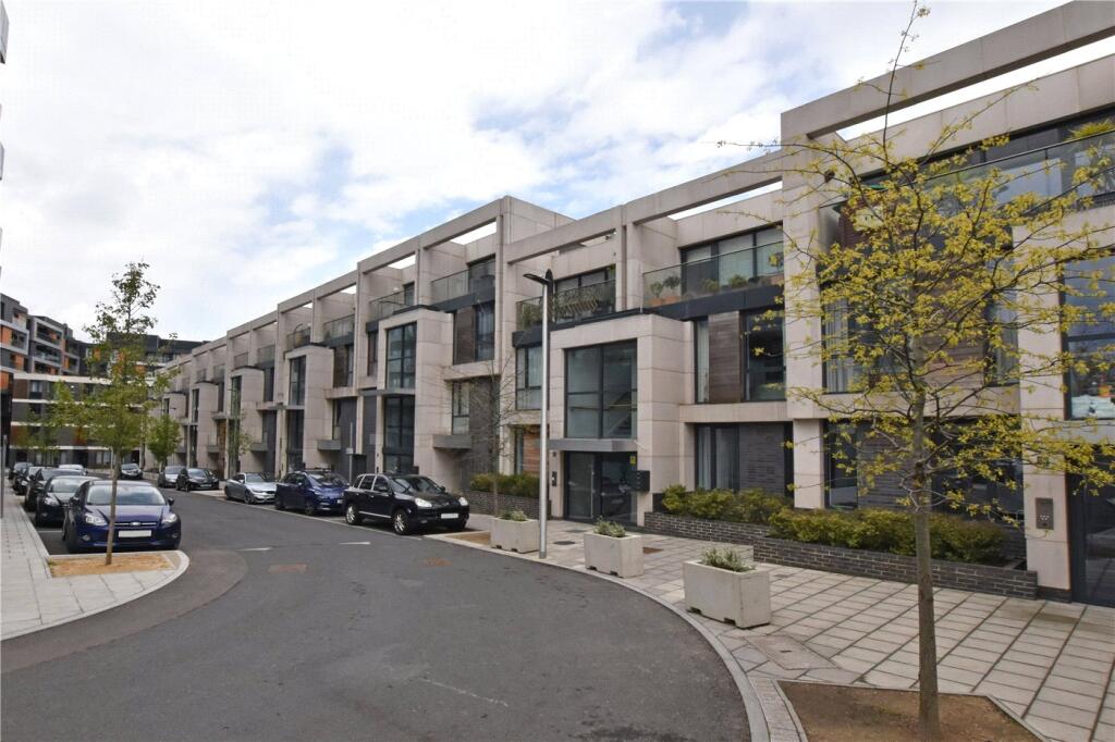 Main image of property: Hawthorne Crescent, Greenwich, London, SE10