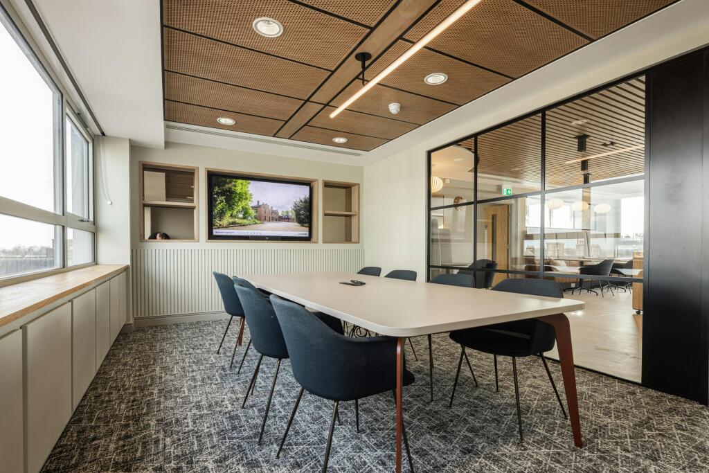 Meeting Room F1.jpg