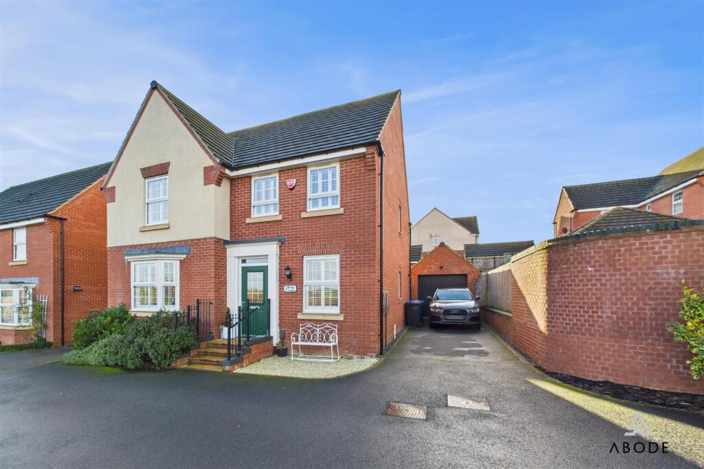 4-bed detached on King Lane, Burton-On-Trent, £425,000