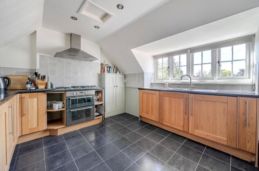 Apartment in Guildford - View 3
