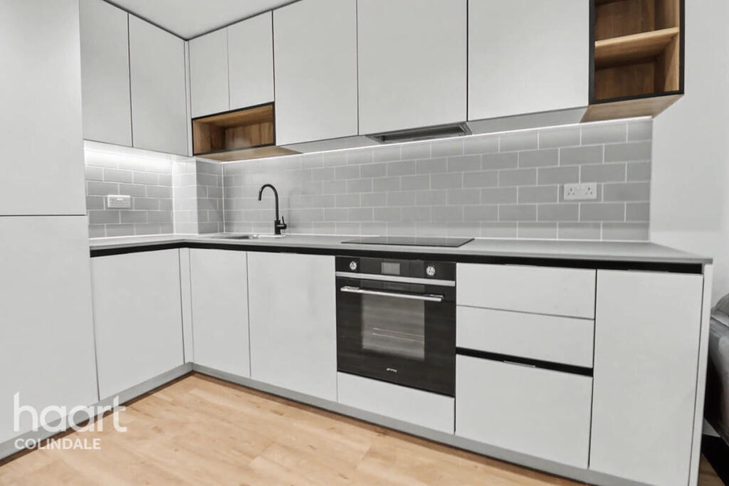 Farington House, Beaufort Park, NW9 photo 3