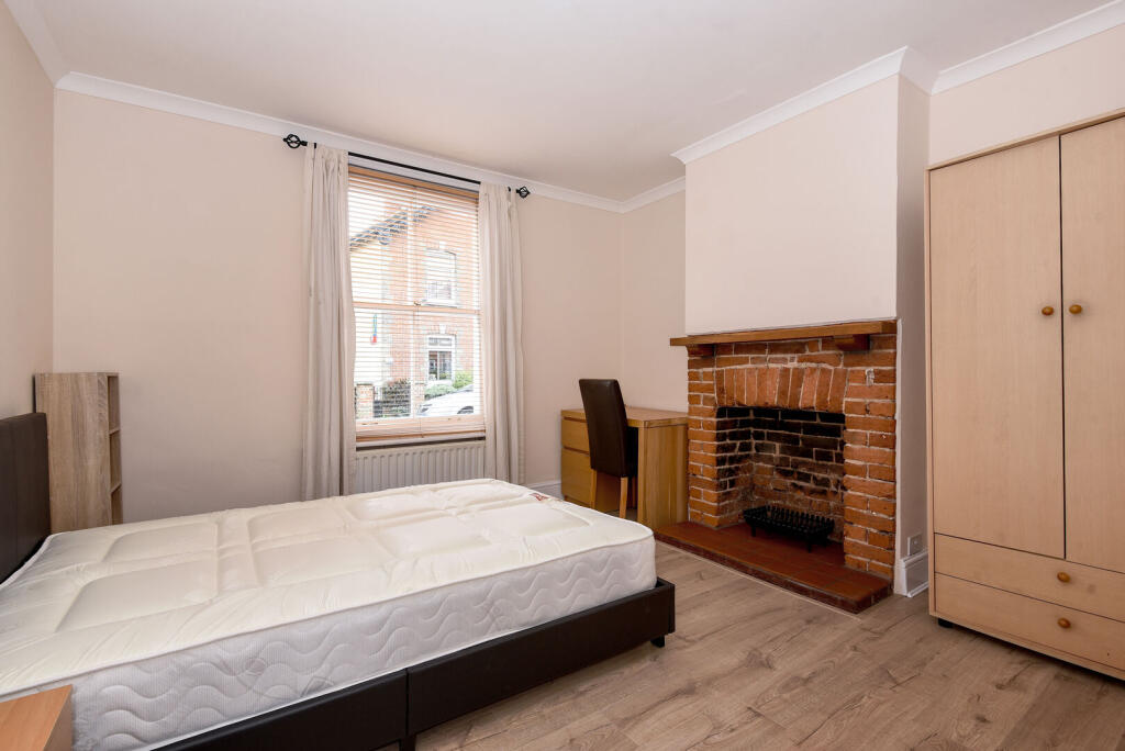 Queens Road, Guildford, GU1 - View 4