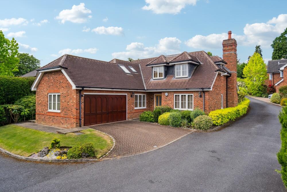 Main image of property: Croft Close, Chalfont St Peter, SL9