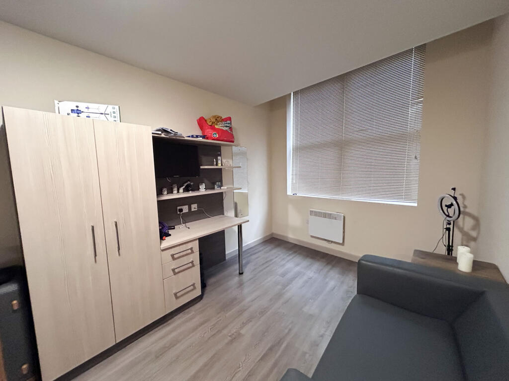 Apartment in Nottingham, Rainbow Quarter, The Meadows - More