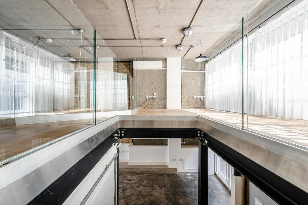 Mentmore Terrace 3B NEW - 18.jpg