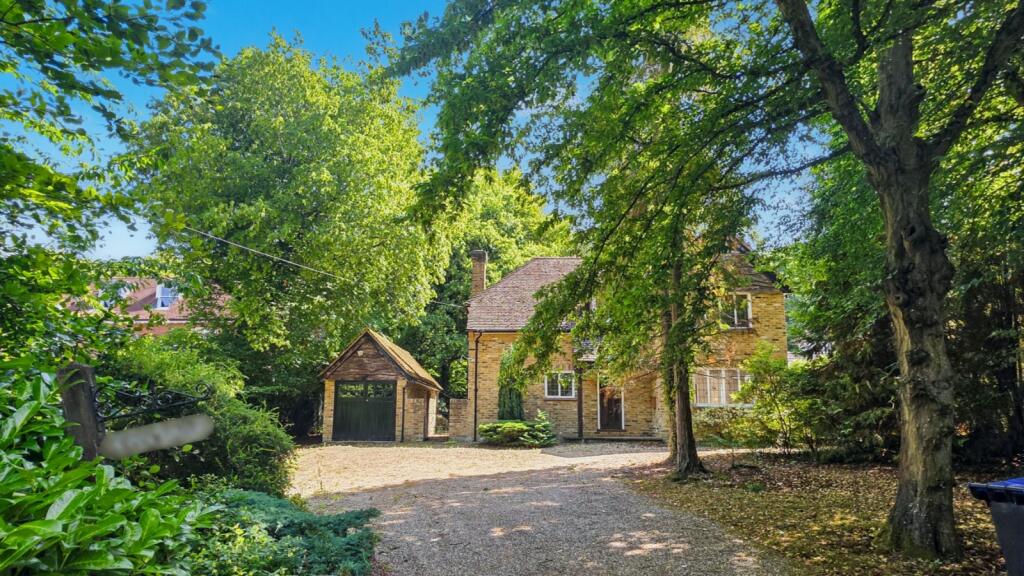 Main image of property: Burgess Wood Road South, Beaconsfield, Buckinghamshire, HP9