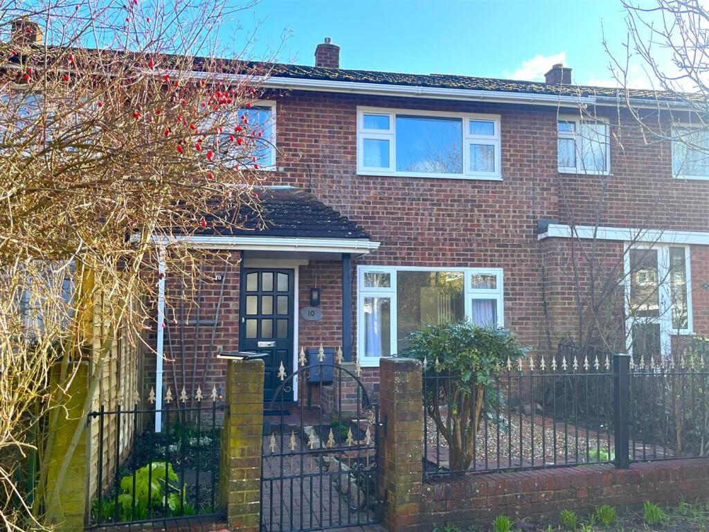 Main image of property: Shaftesbury Close, East Malling, West Malling