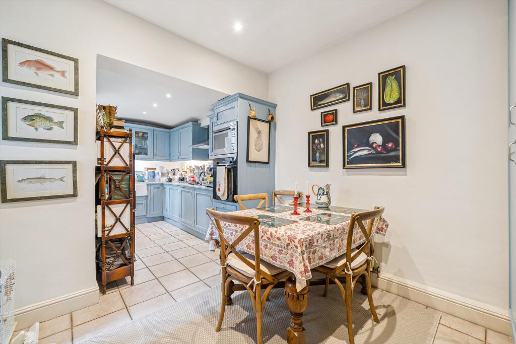 Wetherby Gardens, Kensington, London SW5 – další