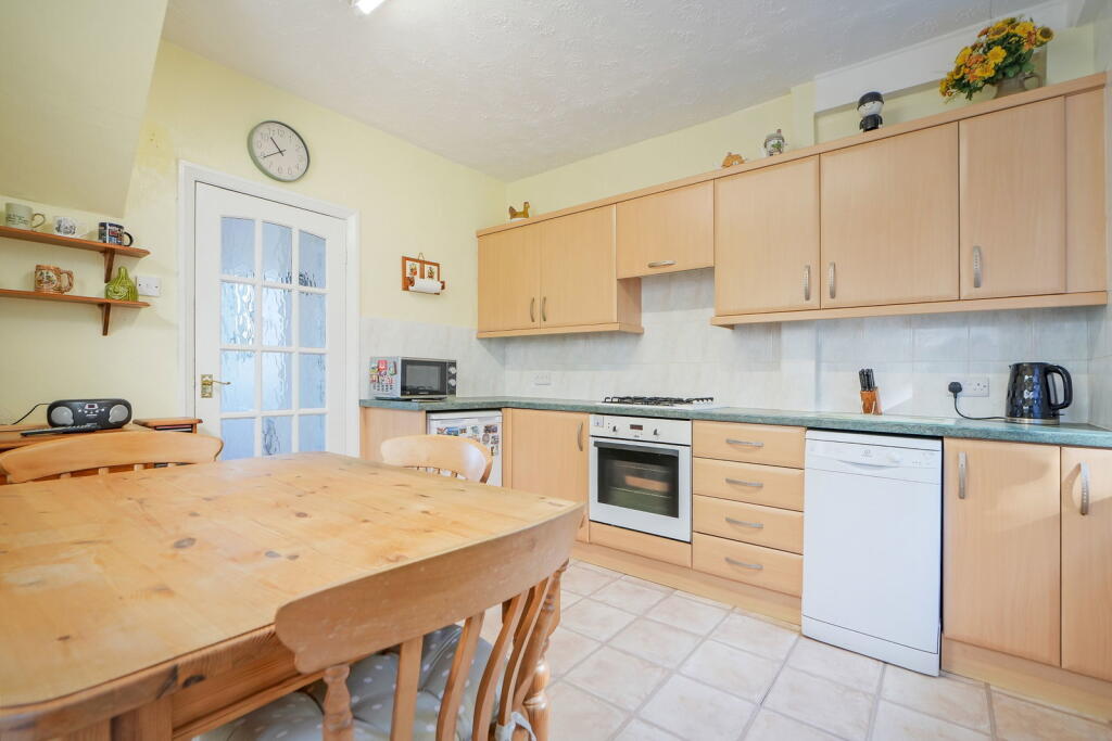 House in Sheffield, South Yorkshire - More