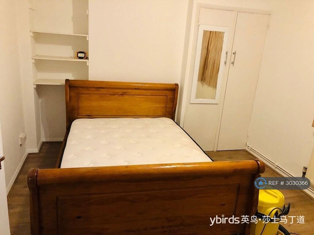 Apartment in London - View 2