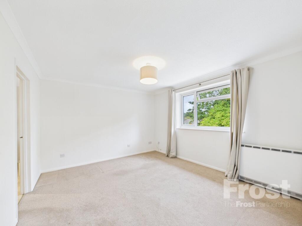 Apartment in Slough - View 2