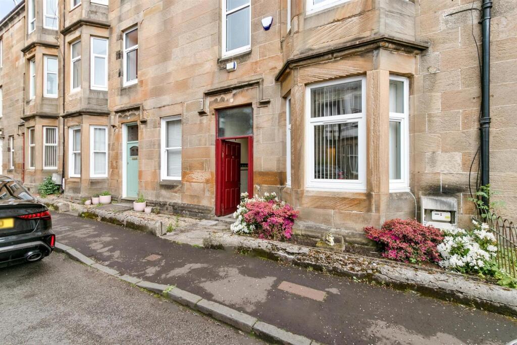Williamson Avenue, Dumbarton, G82 2AE photo 4