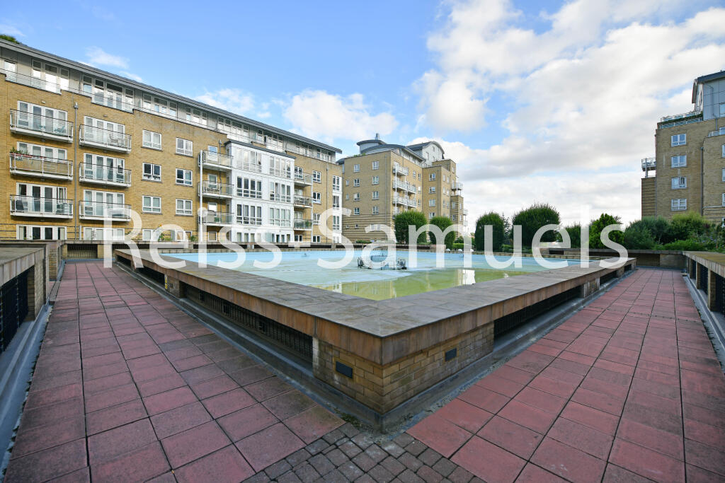 5 bedroom town house for rent