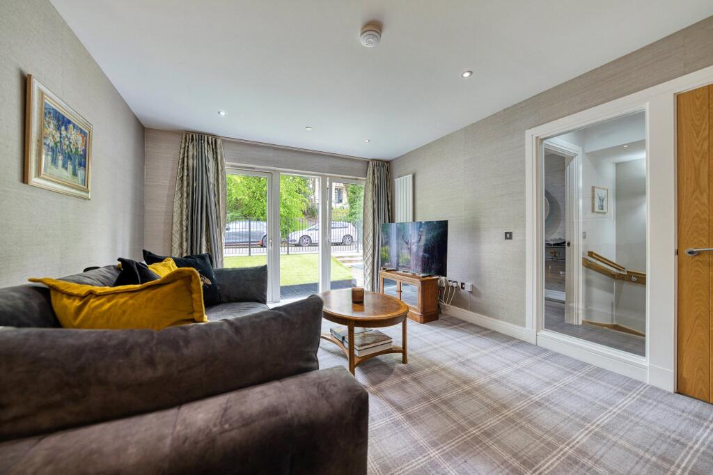 Hamilton Drive, Botanics, Glasgow photo 4