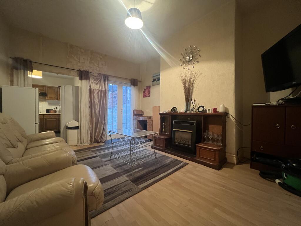 Woodland Road, Gorton – pohled 4