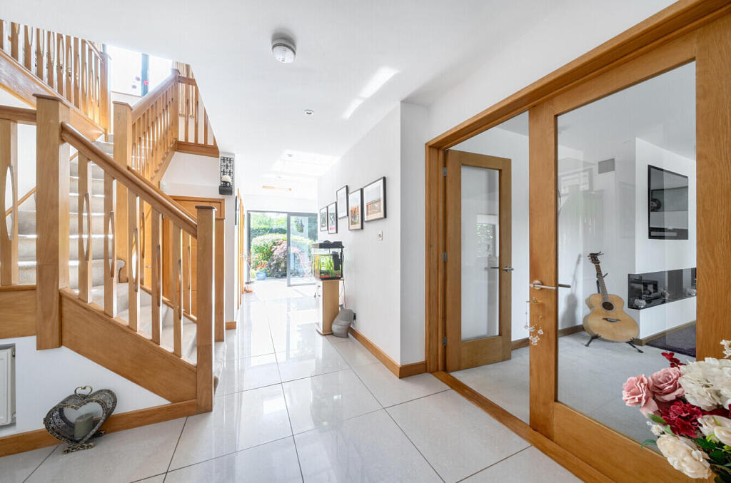 House in Tonbridge - View 2