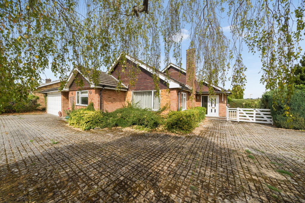 Main image of property: Hoopers Way, Oakley, Basingstoke, RG23 7DF